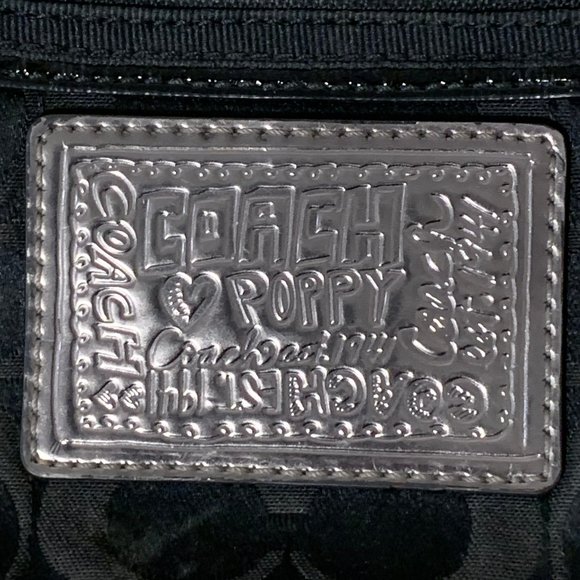 Coach Poppy Signature Large Wristlet - Picture 5 of 5